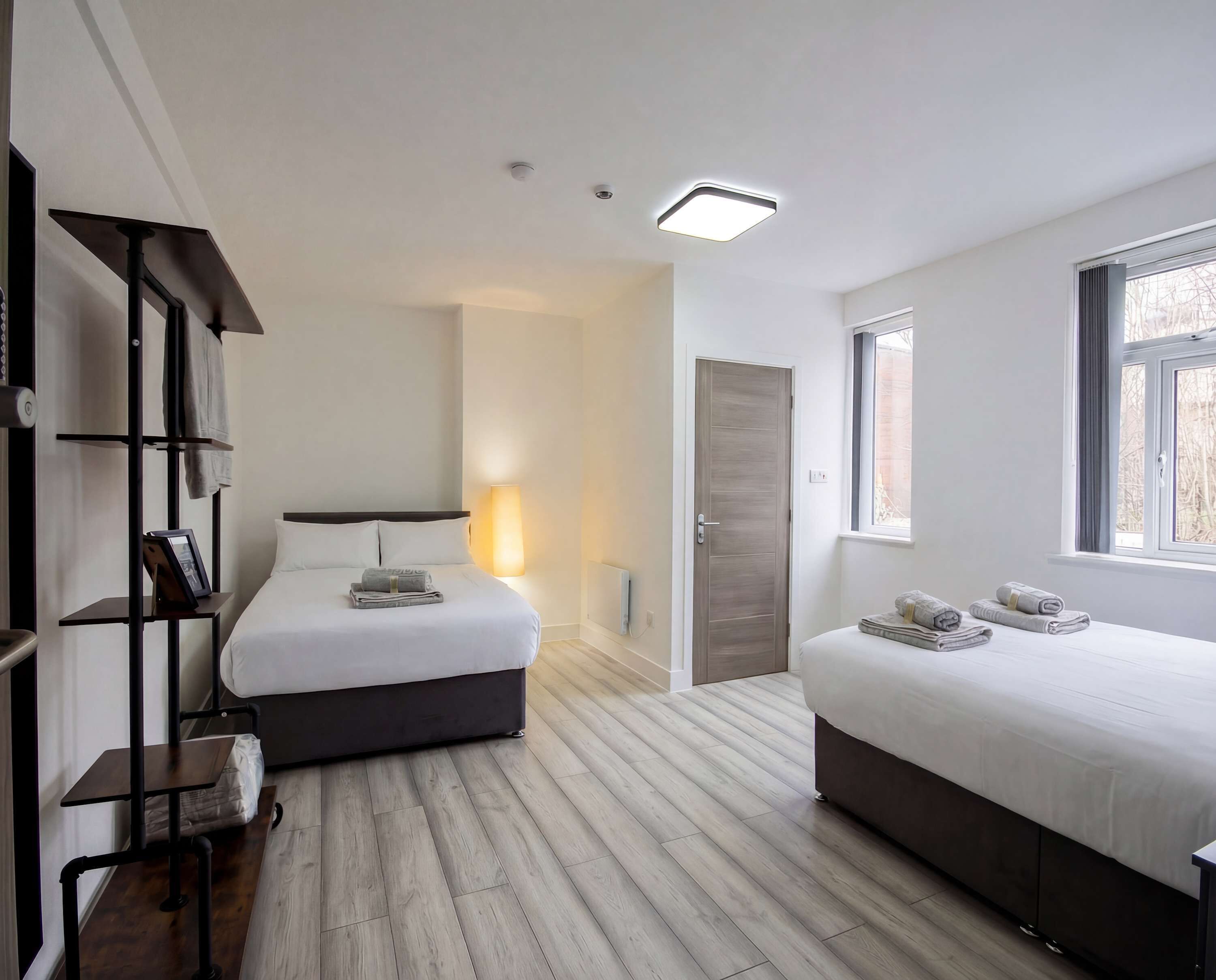 5 bedrooms, WiFi, bed sheets