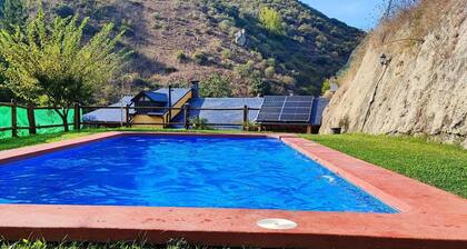 Country House 'Ribera Del Cantero' with Mountain View, Private Pool and Wi-Fi