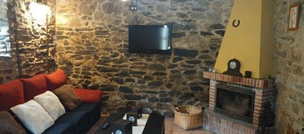 Country House 'Ribera Del Cantero' with Mountain View, Private Pool and Wi-Fi