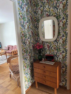 Luokittelematon kuva, 2 kautta 6, painike