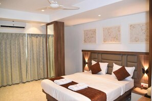 Deluxe Double Room, Private Bathroom - Hotel Aarush Inn  (Mumbai)