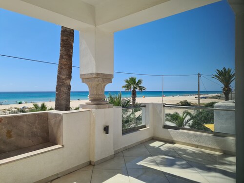 DAR EL NOUR | Villa pied dans l'eau | 130 m² | Rooftop avec vue exceptionnelle