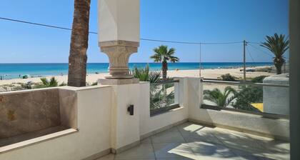 DAR EL NOUR | Villa pied dans l'eau | 130 m² | Rooftop avec vue exceptionnelle