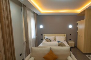 Executive Suite, Balcony, City View - sumix hotel (Akright City)