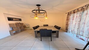 Dining - Azure Pearl Villa - 30 meters from beach and minutes walk to bars & restaurants (Pernera)