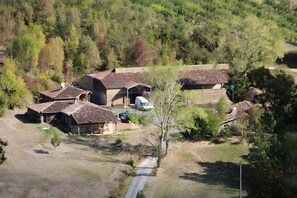 Unclassified image, 3 of 10, button - Studio Apartment 'Beau  À La Campagne Au Pied' with Private Garden and Wi-Fi (Puycelsi)
