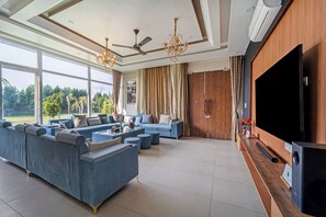 Vila Mewah, balkon, pemandangan kebun