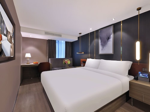 JL Hotel Shanghai LujiazuiOriental Pearl