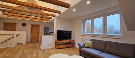 Smart TV, books, stereo