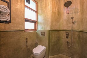 Shower, free toiletries, towels, soap