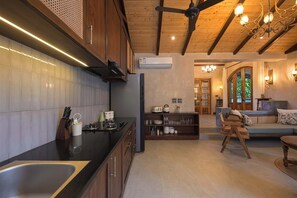 Stovetop, cookware/dishes/utensils - Anjuna Casa Nova (Anjuna)