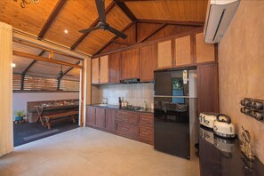 Herdplatte, Kochgeschirr/Geschirr/Besteck