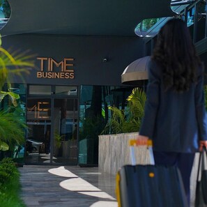 Front of property - ADANA TİME BUSİNESS HOTEL (Adana)