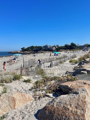Beach - Beautiful 4 bedroom ocean view beach escape! AC, roofdeck, newly renovated. (Cohasset)