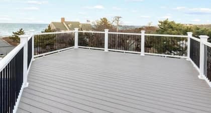 Beautiful 4 bedroom ocean view beach escape! AC, roofdeck, newly renovated.