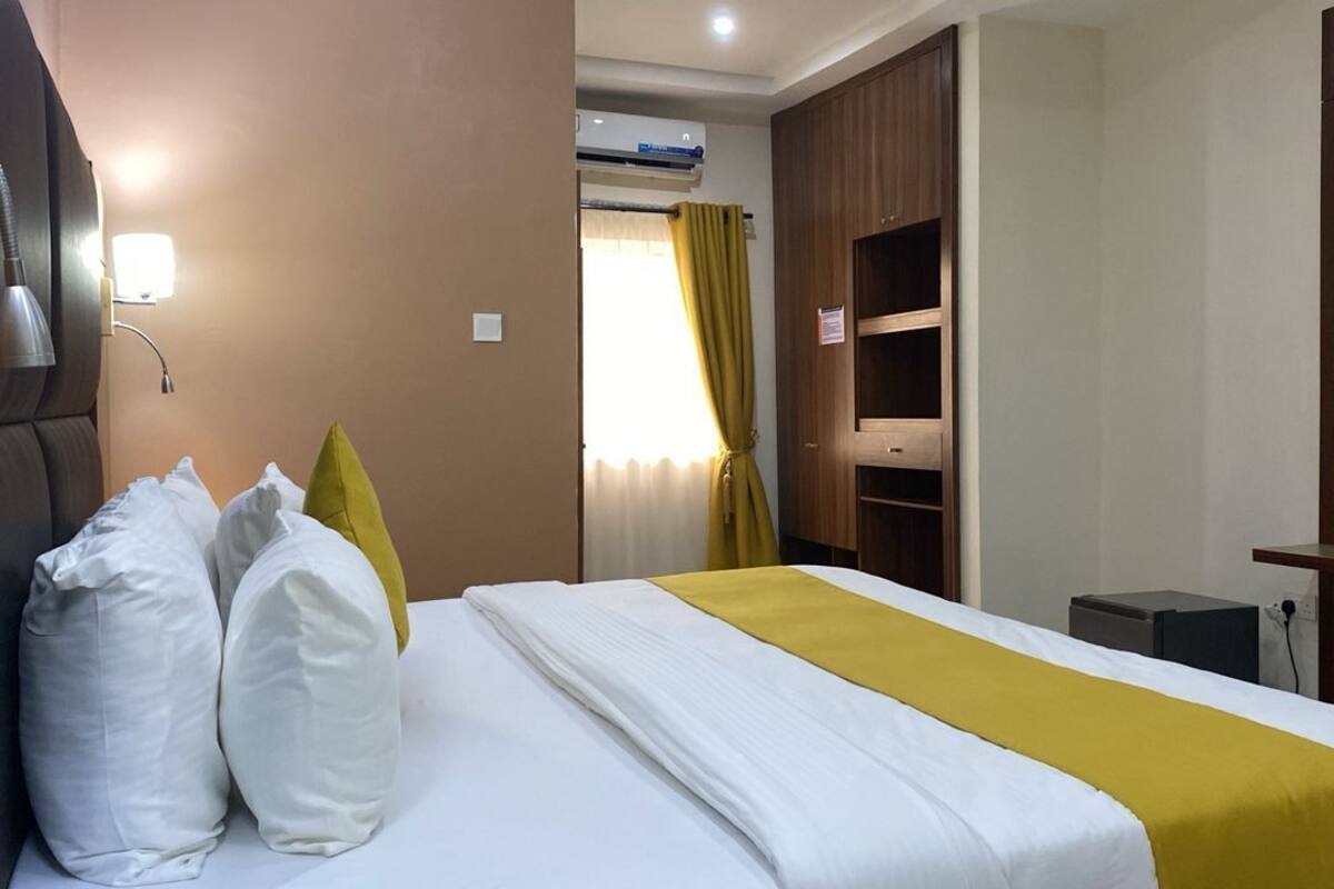 Comfort Single Room, Lake View | Desk, laptop workspace