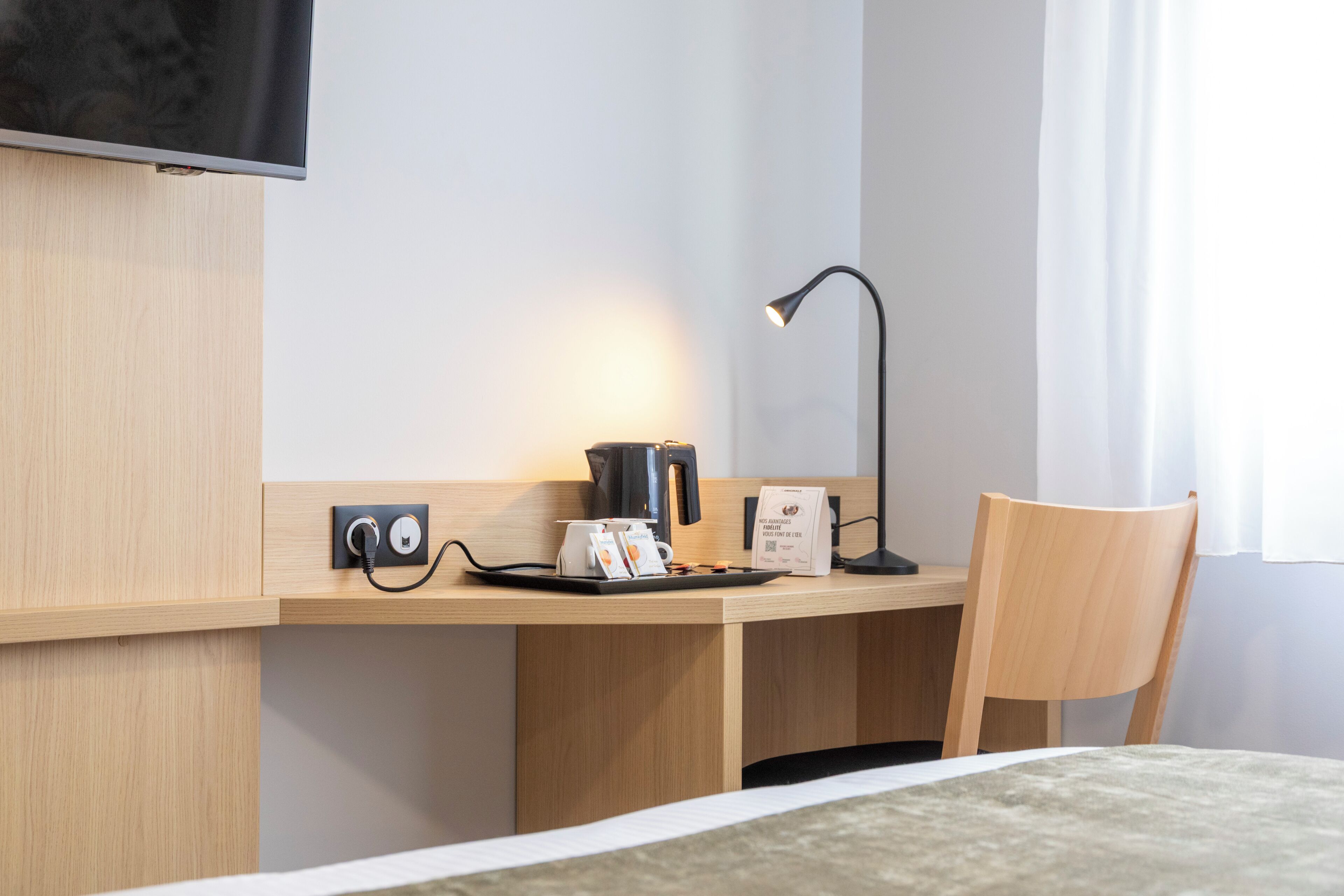 Coffres-forts dans les chambres, bureau, rideaux occultants