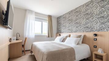 Room | In-room safe, desk, blackout drapes, iron/ironing board (on request)