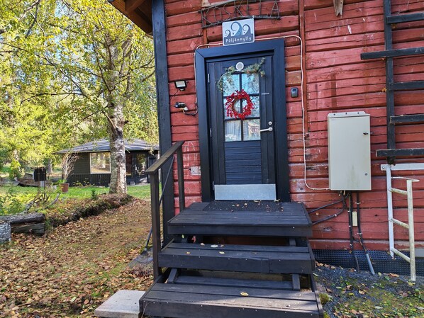 Exterior detail - Romantic historic watermill for lovers (Siilinjärvi)