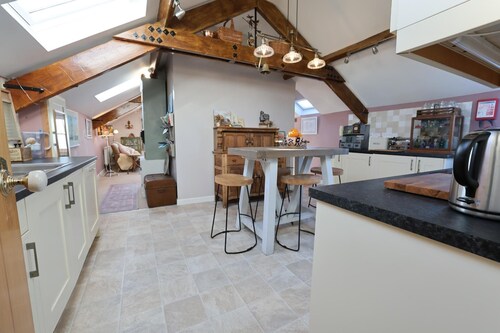 Ocean View - sleeps 2 guests  in 1 bedroom