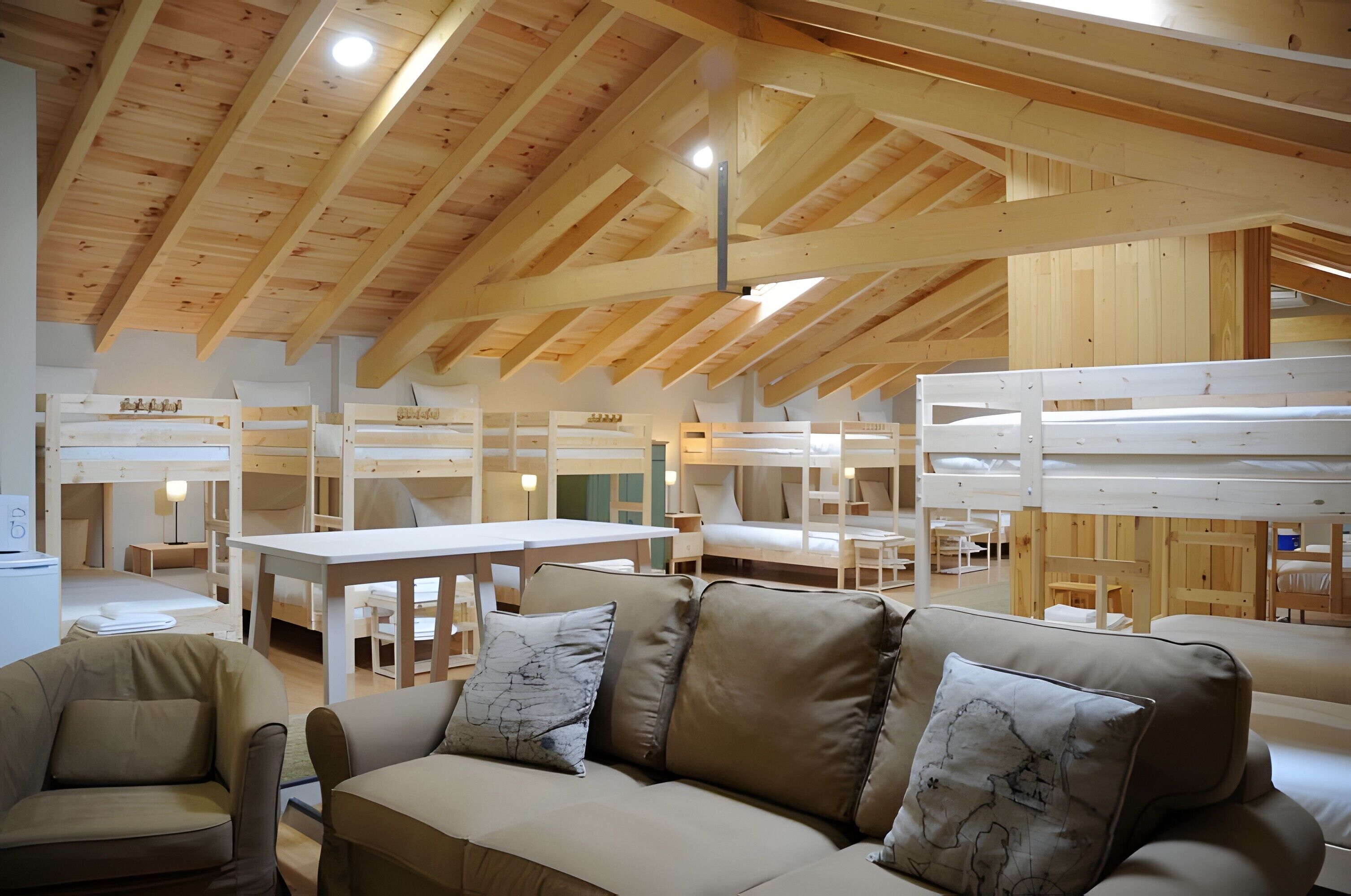 1 dormitorio, tabla de planchar con plancha, wifi y ropa de cama