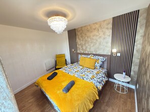 2 chambres, fer et planche à repasser, Wi-Fi, literie fournie