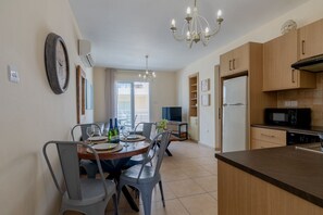 Dining - 2 bed apartment - Mythical Sands walking distance to restaurants, bars & beaches (Paralimni)
