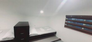 Accès Internet, draps fournis