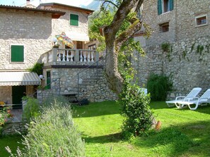 Property grounds - House MARGHERITA - apartment 2 (Brenzone sul Garda)