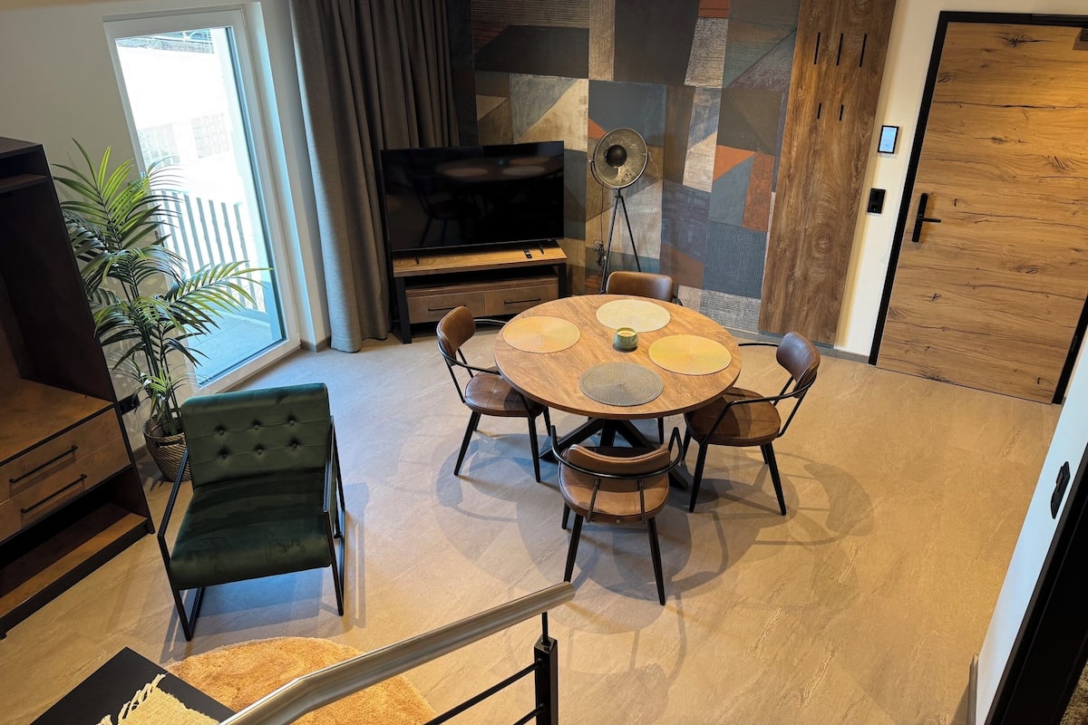 Suíte conforto, vista para o pátio | Roupas de cama premium, cofres nos quartos, individualmente decorados