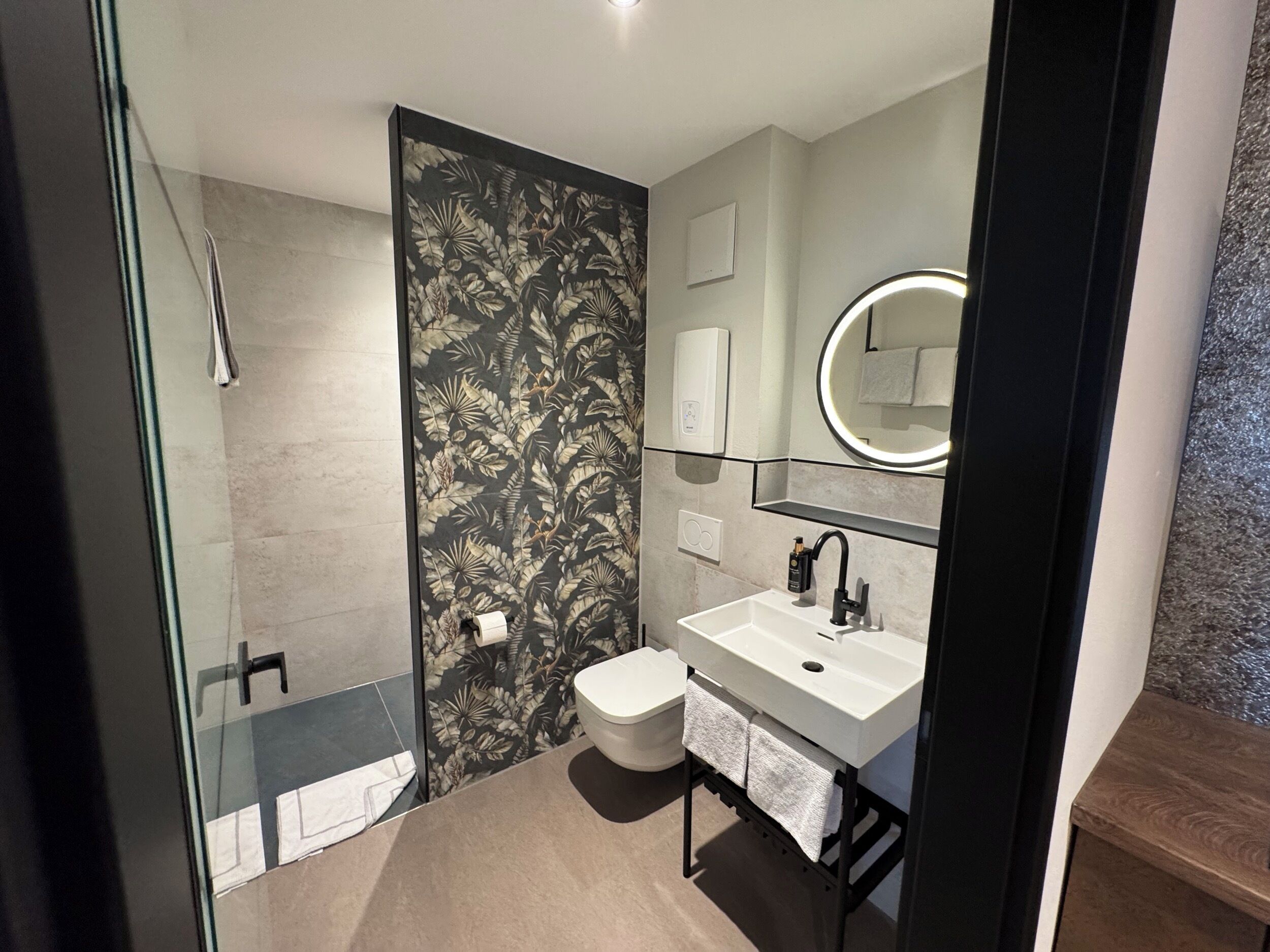 Deluxe Studio, City View | In-room safe, free WiFi