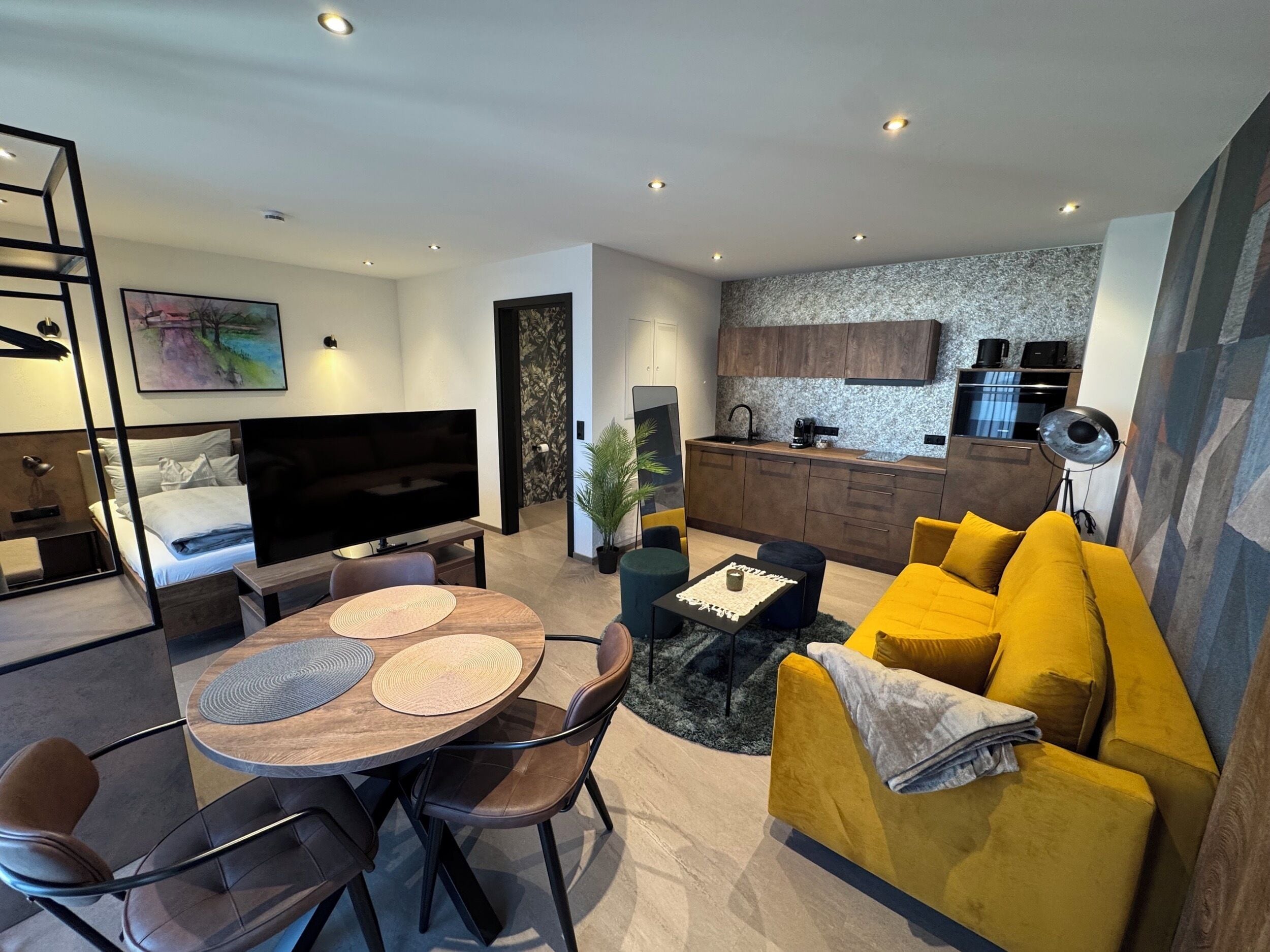 Deluxe Studio, Balcony | In-room safe, free WiFi