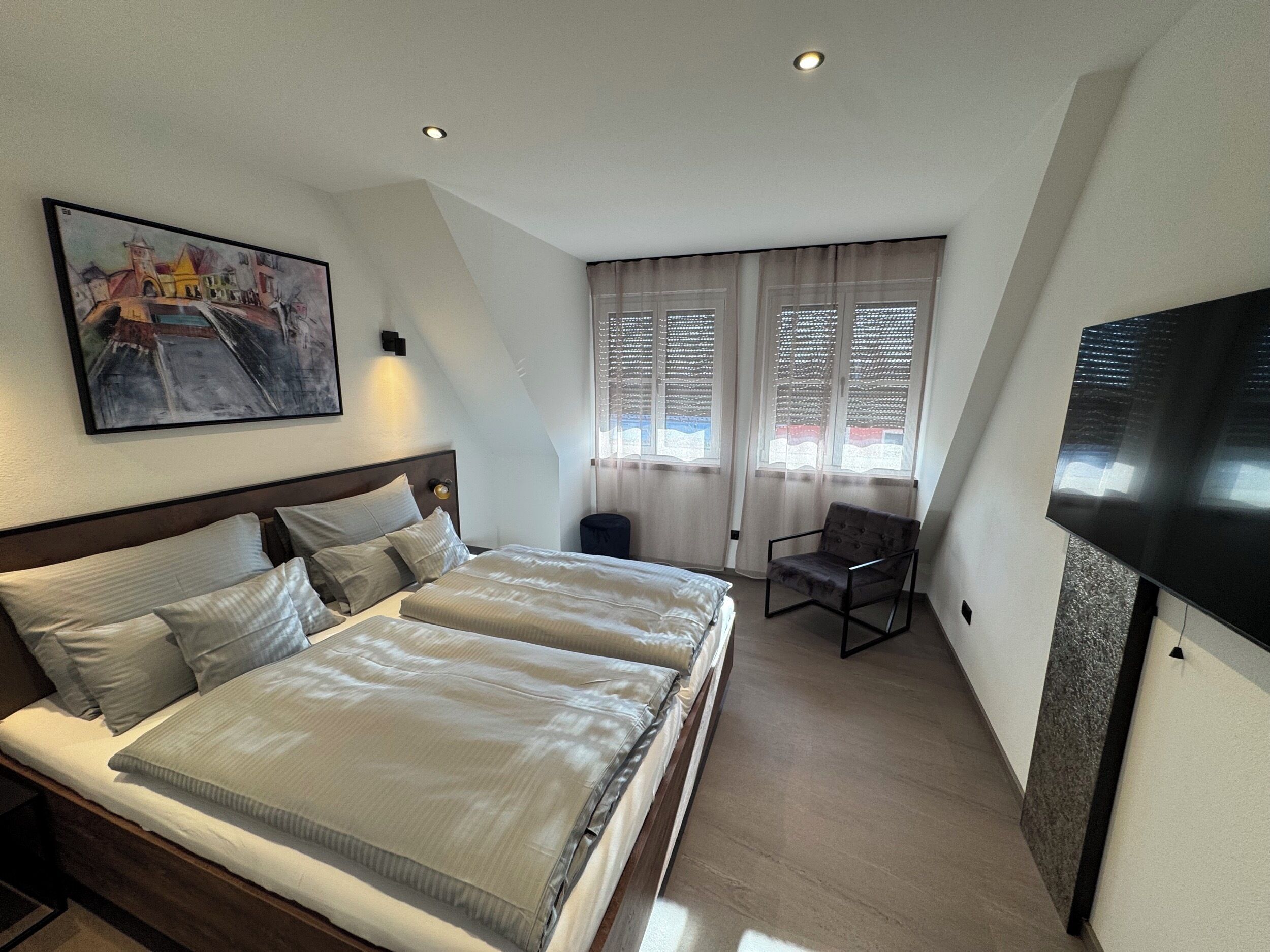 Deluxe penthouse, uitzicht op stad | Een kluis op de kamer, gratis wifi