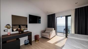 Brankas, meja kerja, kedap suara, dan Wi-Fi gratis