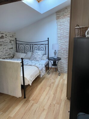 Luokittelematon kuva, 5 kautta 6, painike