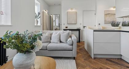 Stylish & Cosy Retreat Near The Peak District In Sheffield