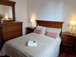 Unclassified image, 5 of 26, button - La Casa Del Platero (Ronda)