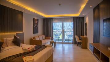 Standard Double or Twin Room, 1 Bedroom, Balcony, Sea View | In-room safe, desk, free WiFi