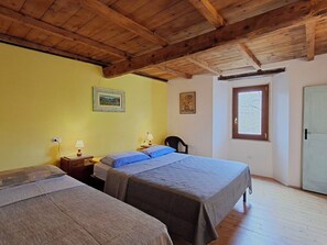 6 Schlafzimmer, Reisekinderbett, kostenloses WLAN