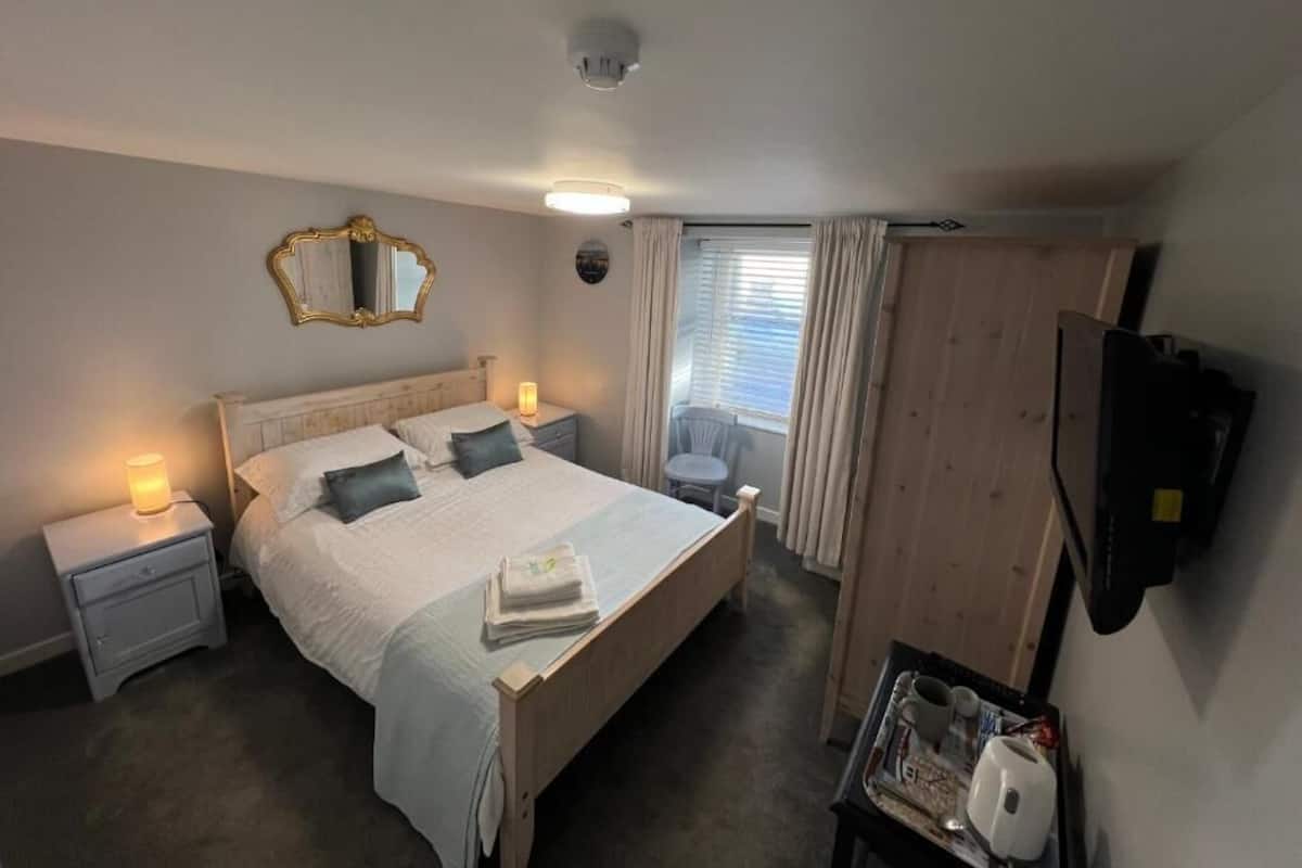 Family Suite, Courtyard View | Free WiFi