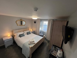 Family Suite, Courtyard View - Garden Arms Hotel (Gardenstown)