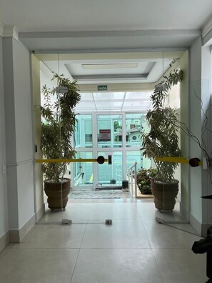 Entrée de l’hébergement