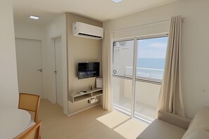 Comfort Apartment | Living area - Solarium Beach Club -Apartamento T1.1103 (Itapoá)