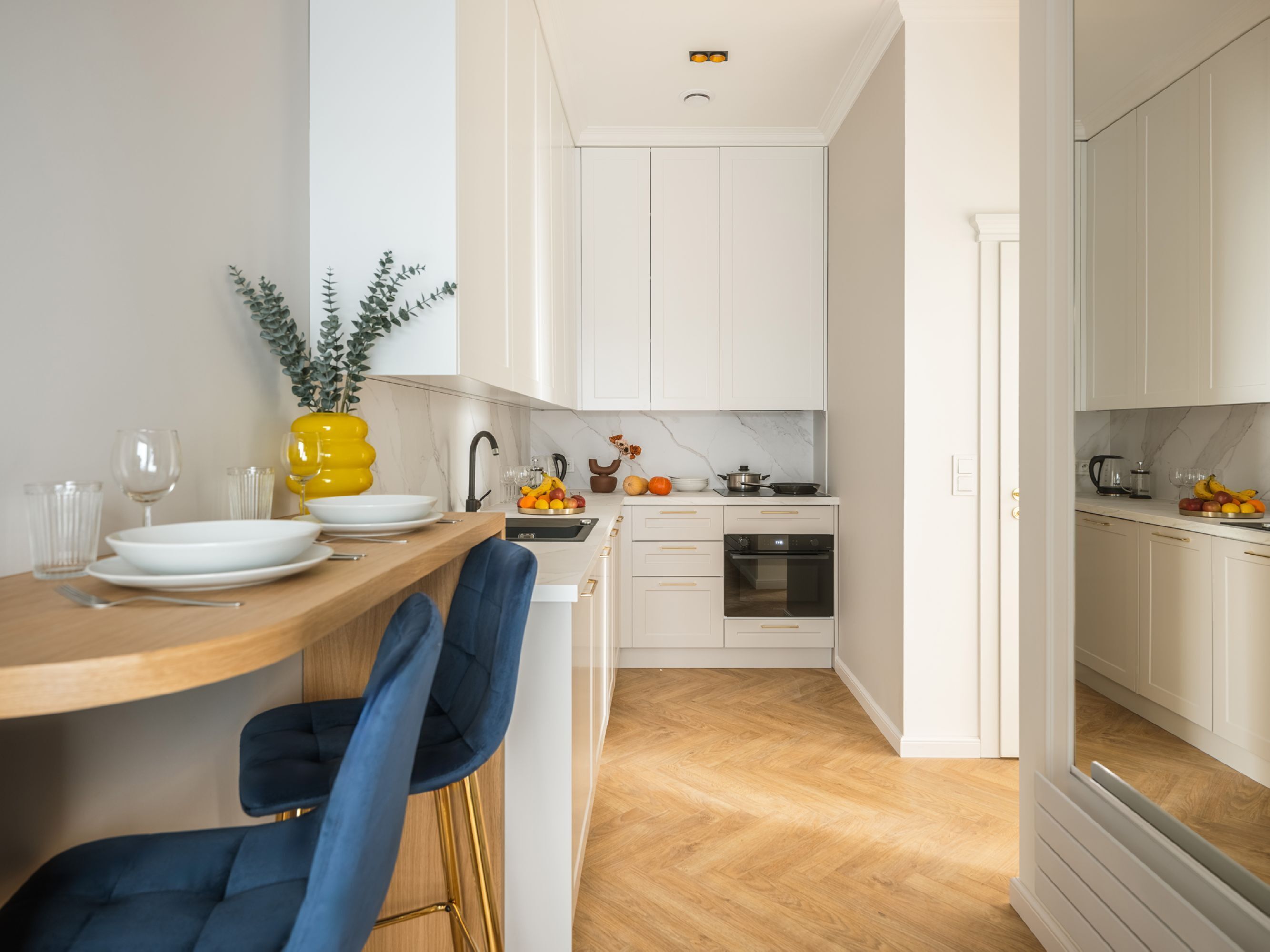 Economy Apartment, 2 Bedrooms | Private kitchen | Fridge, microwave, stovetop, cookware/dishes/utensils