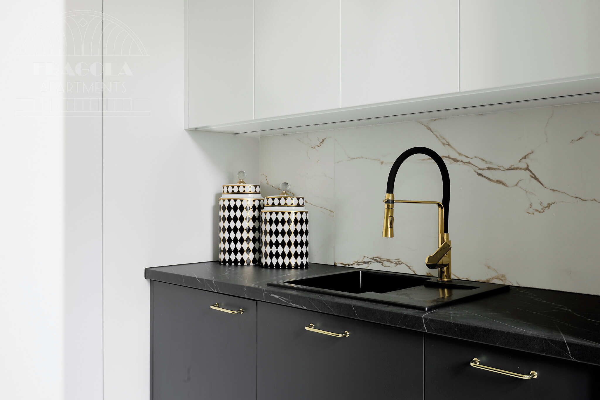 Studiosuite, 1 Doppelbett und Schlafsofa, Blick auf den Innenhof | Innenbereich