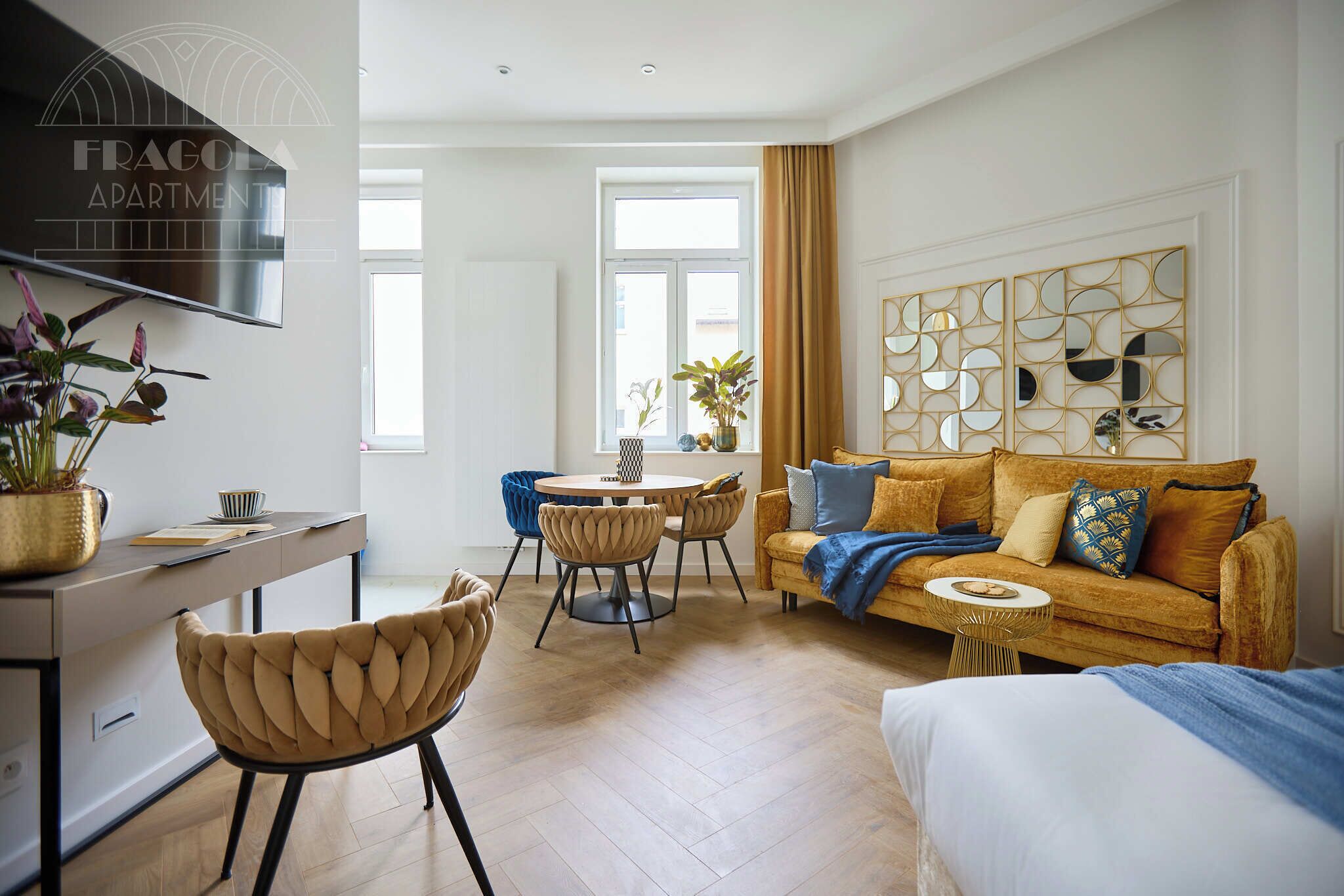 Studio Suite, 1 Double Bed with Sofa bed, Courtyard View | Iron/ironing board, free WiFi