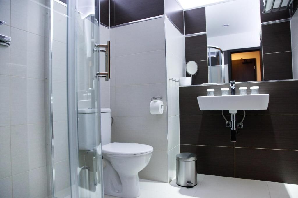 ห้องคอมฟอร์ทสำหรับสี่ท่าน, วิวเมือง | ห้องน้ำ