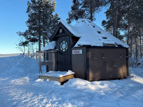 Camp Caroli Hobbit Hut