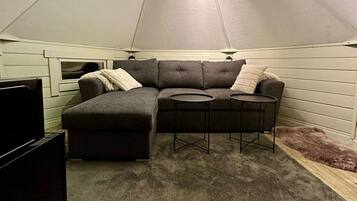 Hus - 1 sovrum - utsikt mot trädgården | Vardagsrum