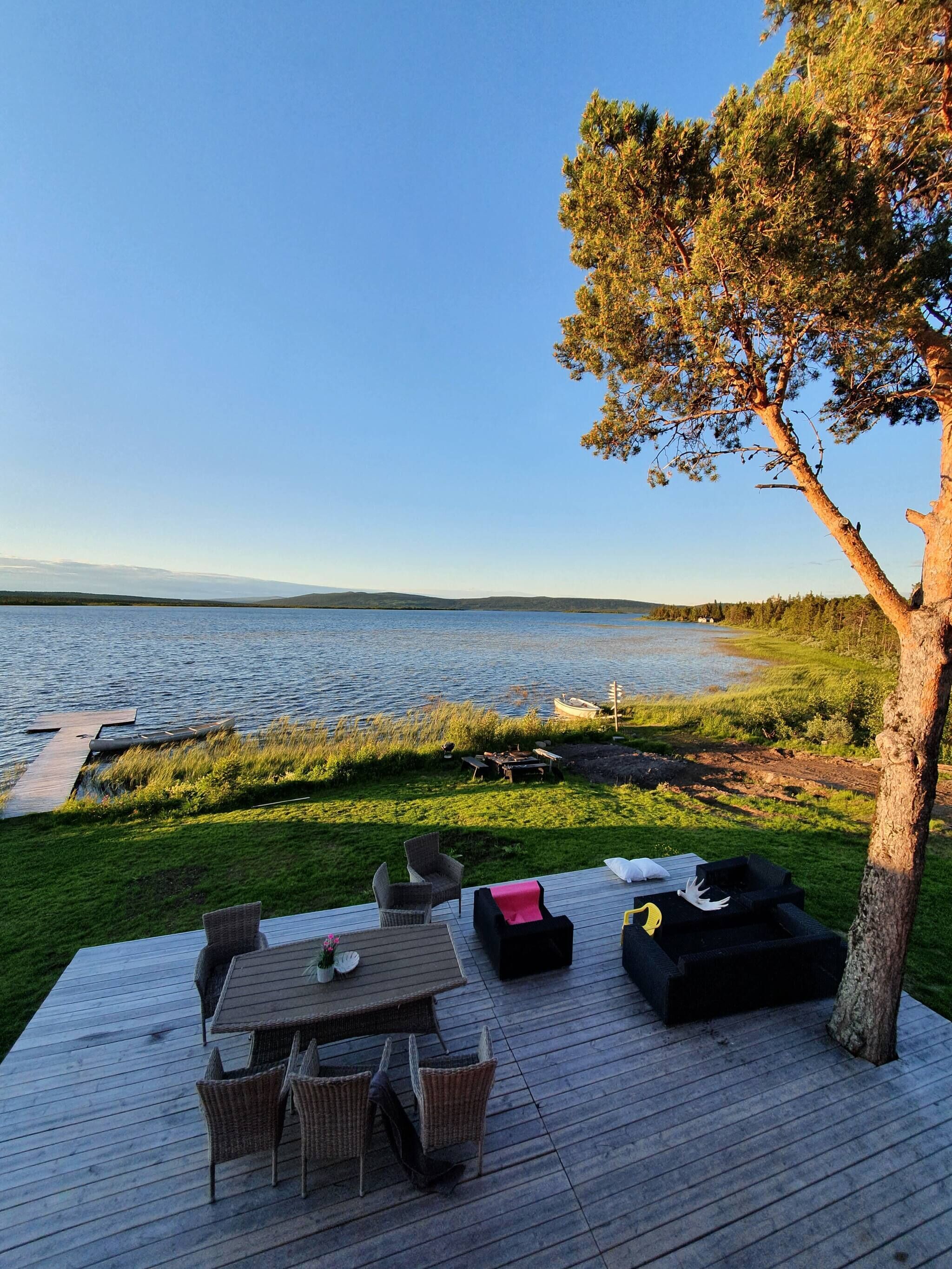 منزل - غرفة نوم واحدة - منظر للحديقة | تناول الطعام بالخارج